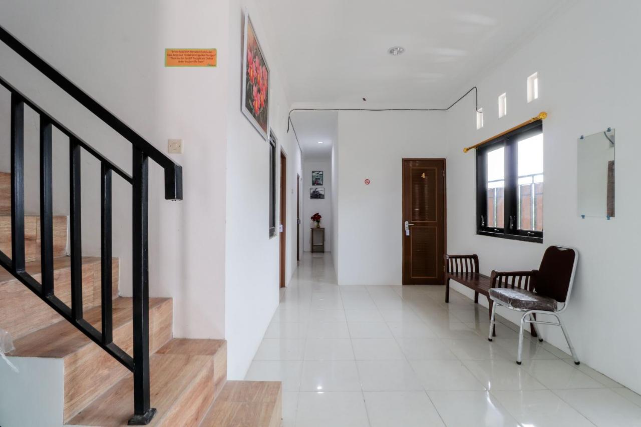Java Homestay ジョグジャカルタ エクステリア 写真